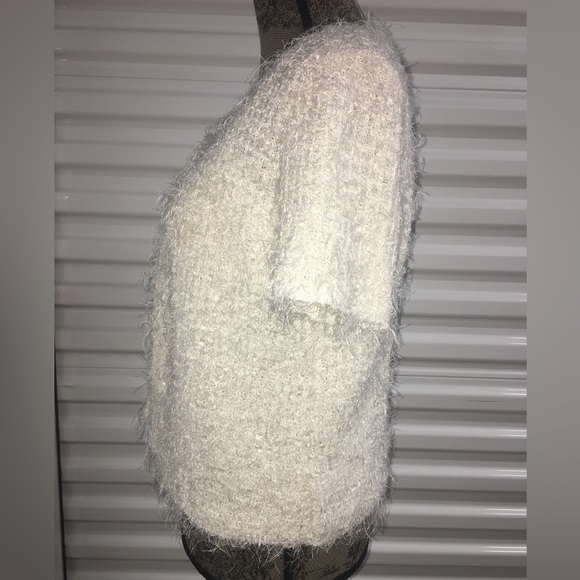 New With Tags CHANEL White fuzzy twinset w/tank & short sleeve 1-button cardigan - Picture 9 of 17